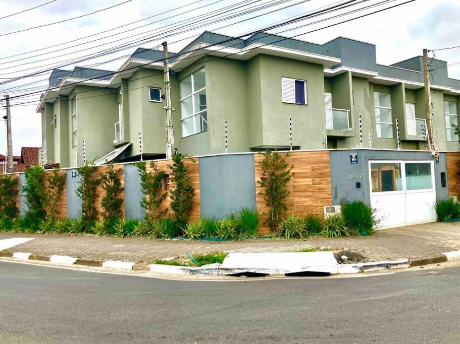 Casa Agradavel Com Piscina Ha 1 Quadra Da Praia. Bertioga Eksteriør bilde